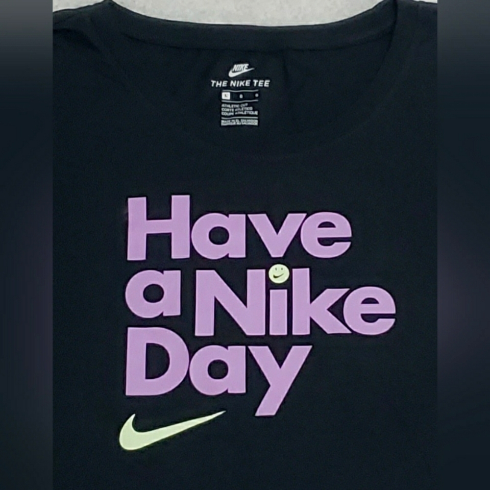 ♦️NIKE Athletic Cut Bundle of Tee's♦️ - Picture 5 of 5